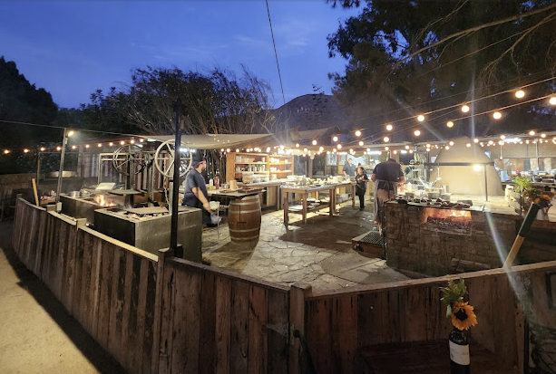 Deckman's at Mogor